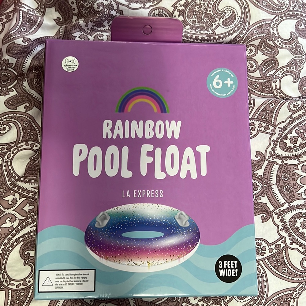 NWT RAINBOW POOL FLOATIE